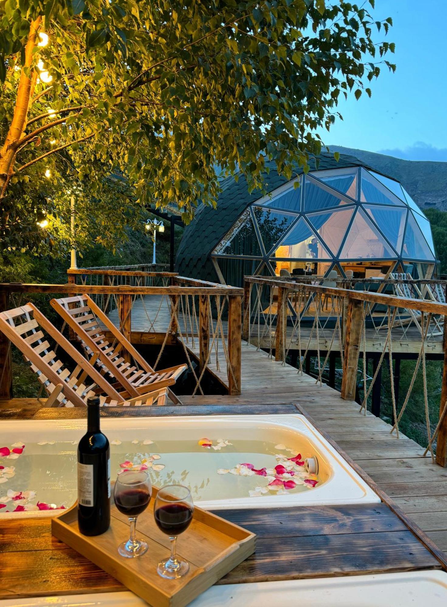 Glamping Emerald Stepantsminda Exterior photo